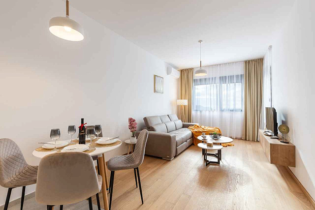 Furnished 1-Bedroom Apartment 42.5m² in Bečići – Sea View Balcony + Garage — photo 9